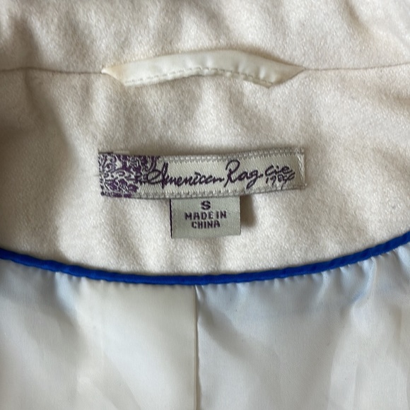 Wool coat - Picture 2 of 9